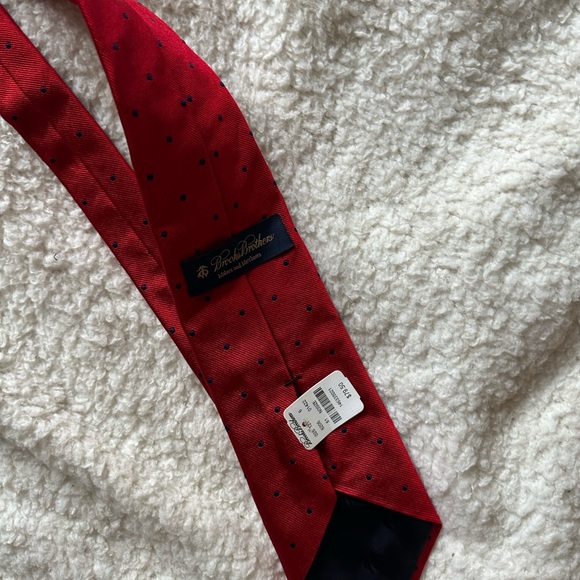 Brooks Brothers Tie - Picture 2 of 3